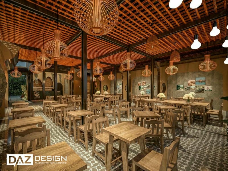 Vật liệu phổ biến gồm MDF phủ Melamine, Laminate, thép sơn tĩnh điện, gỗ veneer sẫm